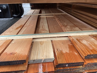 Ca. 44x Douglas zweeds rabat, 21x190mm, lengte 300cm